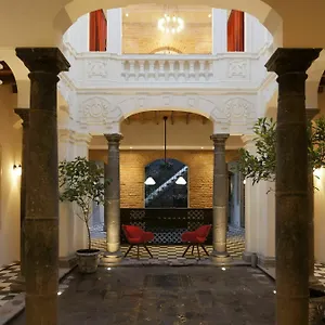 https://carlota.hotelsquito.com
